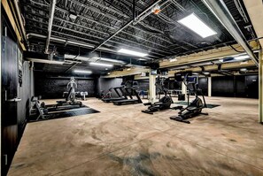 Fitness facility - 4Bd+65"TV+Crib+8 Min Away from DT CLE (Cleveland)