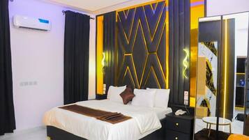 Appartement Ăconomique, balcon, vue ville | 2 chambres, bureau, espace de travail pour ordinateur portable