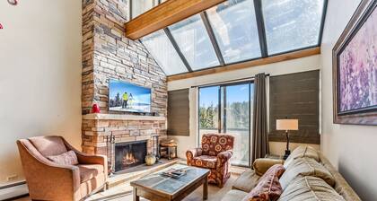Breck Ski-In/Ski-Out Condo with Resort Amenities