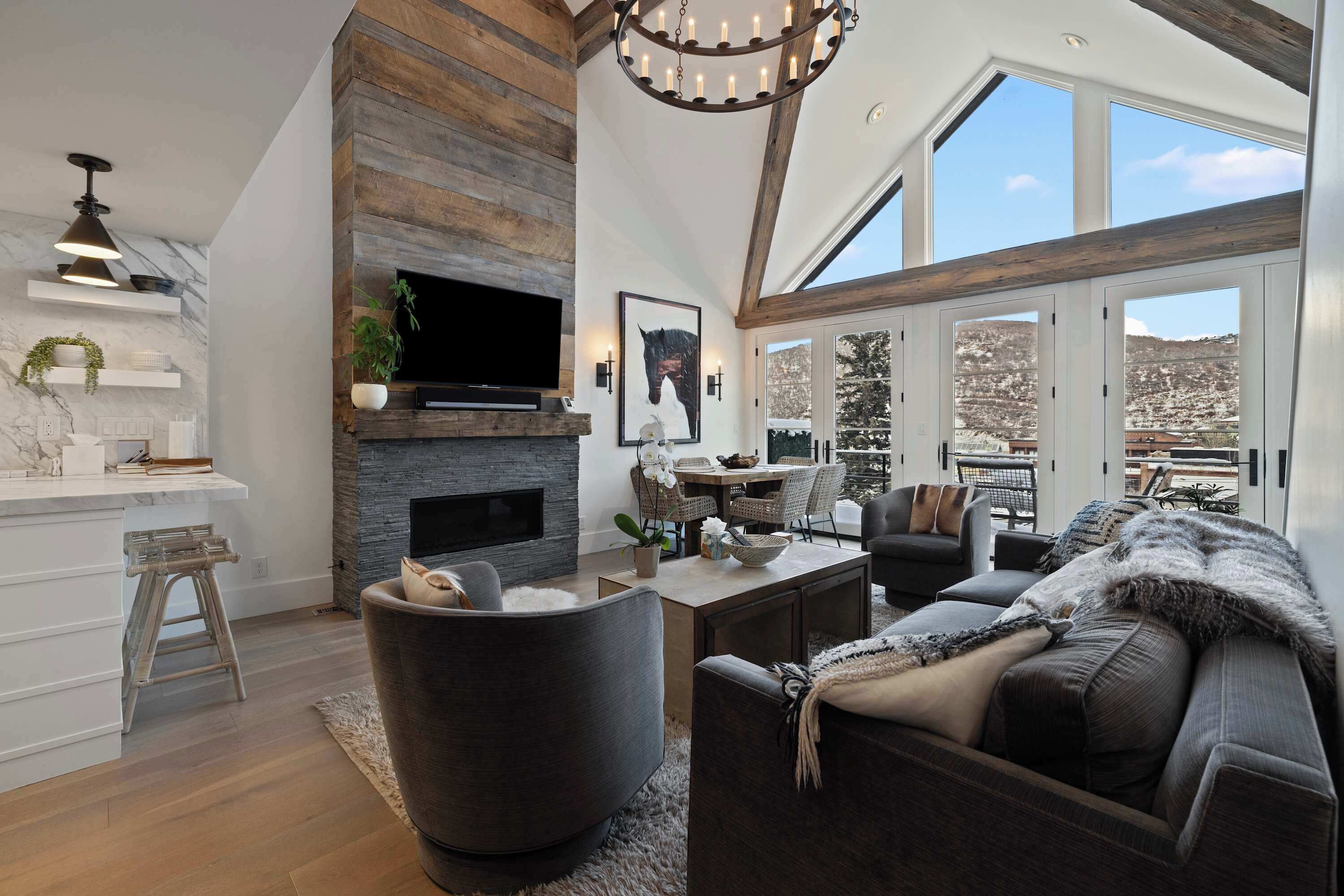 TV, fireplace, offices