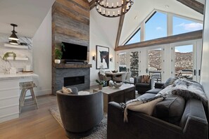 TV, fireplace, offices