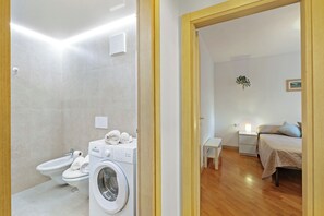 Bathroom - Riva's Garden Home (Riva del Garda)