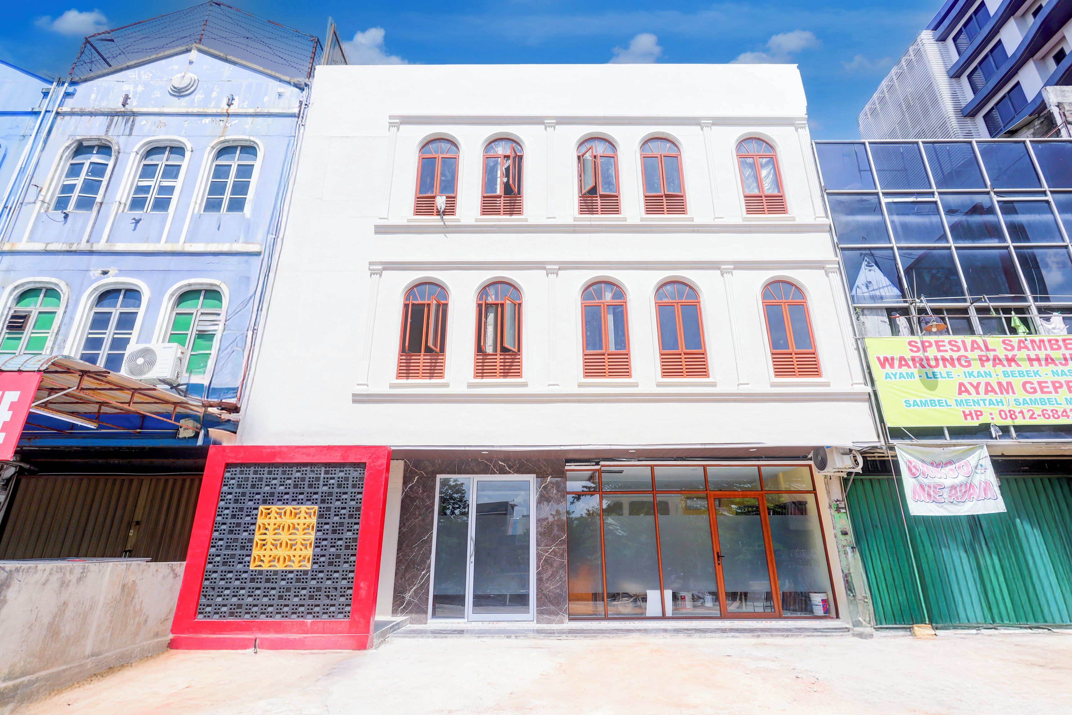 ด้านหน้าที่พัก