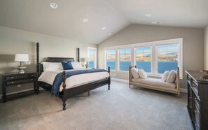5 bedrooms, iron/ironing board, WiFi, bed sheets