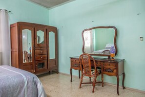 2 habitaciones, tabla de planchar con plancha y wifi gratis