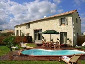 Classic House, 4 Bedrooms | Exterior - Luxurious Villa With Terrace in the Rural Chalais (Chalais)