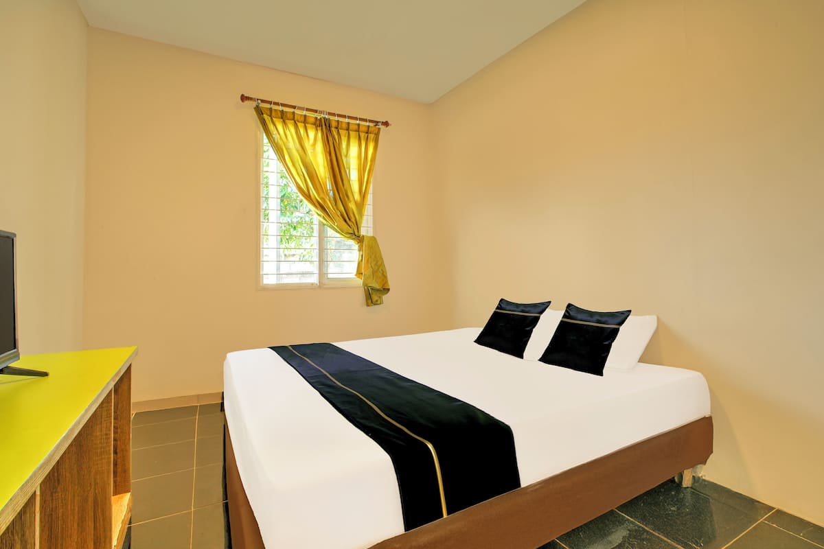 Deluxe Double Room | WiFi (free), bed sheets