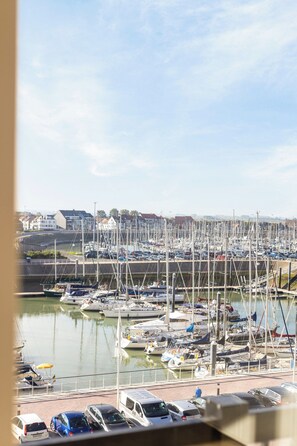 Marina - Apartment in Blankenberge Near Belgium Pier (Blankenberge)