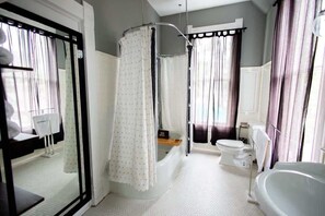 Dusche, Haartrockner, Shampoo