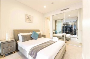 3 habitaciones, escritorio, wifi y ropa de cama 