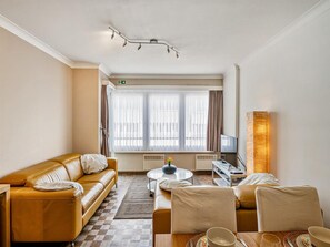 Living area - Apartment in Ostend Near Shopping Street (Ostend)