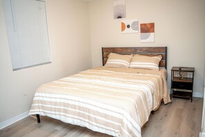 2 soverom, strykejern/-brett, wi-fi og sengetøy