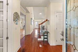 Interior - Monthly Rental – 4BR Pet-Friendly Retreat w/ Office, Bikes, Patio, Near Stables & Village Creek (St. Simons Island)