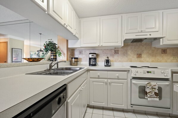 Fridge, microwave, dishwasher, coffee/tea maker