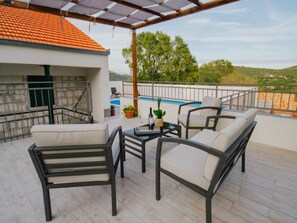 Villa (Three Bedroom Villa with Pool) | Balcony