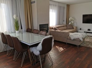 Villa (Four Bedroom Villa) | Wohnzimmer