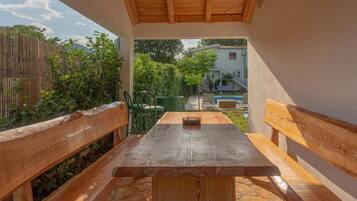 House (Four Bedroom Holiday Home with Pool a) | Lounge