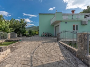 House (Four Bedroom Holiday Home with Pool a) | Exterior - Sunny Escape Holiday Home Dicmo With Pool and Gym (Dicmo)
