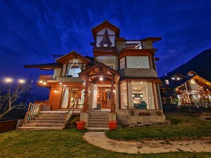 Front of property - Hygge Home Manali (Manali)