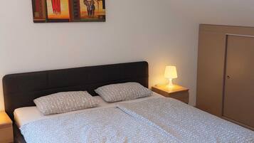 Apartment (Two Bedroom Apartment with Sea View) | 3 bedrooms, WiFi (free)
