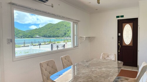 Limited to one group per day] About 15 minutes by car from Yanbaru Park. Villas where you can experience the great outdoors through stargazing and kayaking