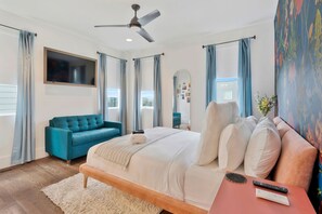 4 bedrooms, iron/ironing board, WiFi, bed sheets - Skyline Rooftop Views•Elevator•9 Beds•5min DT (Nashville)