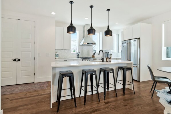 Unclassified image, 1 of 67, button