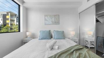 1 bedroom, iron/ironing board, travel cot, WiFi