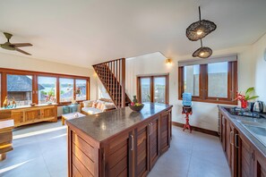 Comfort-huvila, 1 makuuhuone, merinäköala | Yksityinen keittiö | Vedenkeitin