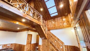 Appartement Duplex Standard, balcon, vue montagne | Ameublement personnalisé, bureau, Wi-Fi gratuit