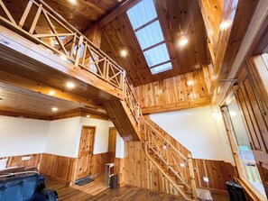 Individually furnished, desk, free WiFi - Singing Woods Kutla (Bhuntar)