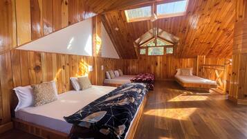 Standard Duplex, Balcony, Mountain View | 2 bedrooms, individually furnished, desk, free WiFi