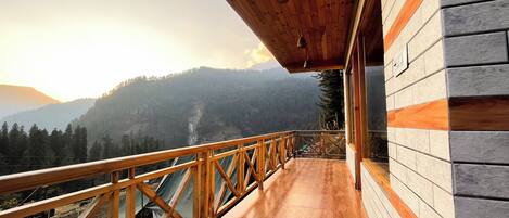 Standard Double Room, Balcony, Mountain View | Terrace/patio