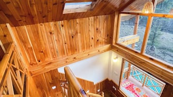 Standard Duplex, Balcony, Mountain View | 2 bedrooms, individually furnished, desk, free WiFi