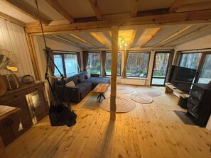 TV, fireplace - Villa Yarema Mountain Relax with Hot Jacuzzi & Sauna (Sofiyska oblast)