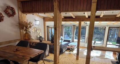 Villa Yarema Mountain Relax with Hot Jacuzzi & Sauna