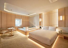 Blackout drapes, iron/ironing board, free WiFi, bed sheets