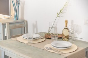 Dining - Tranquile Palau Green Village Studio 2 persons plus possible extra Child Bed (Palau)