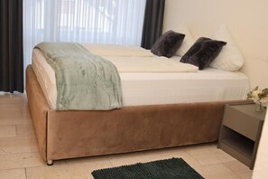 2 bedrooms, Internet, wheelchair access