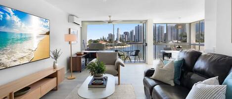 Téléviseur, bureau