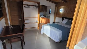 1 bedroom, iron/ironing board, WiFi