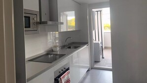 Private kitchen - Lovely Holiday Home in Marbella With Shared Pool (Marbella)