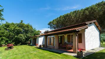 Classic House, Multiple Bedrooms | Exterior