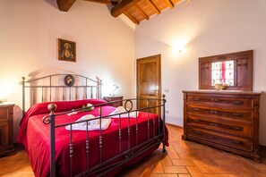 7 slaapkamers, individueel gemeubileerd, beddengoed