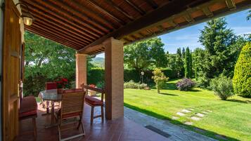 Classic House, Multiple Bedrooms | Balcony