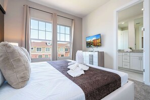 3 Schlafzimmer, Bügeleisen/Bügelbrett, Reisekinderbett, WLAN