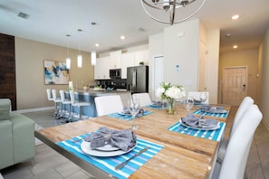 Dining - Storey Lake Home, Mickey & Minions Beds, Sleeps 12 (Kissimmee)