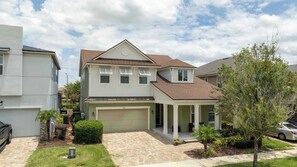 Exterior - Beautiful 5 Bed Home in Solara with Private Pool (Kissimmee)