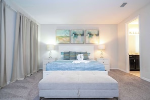 5 bedrooms, desk, iron/ironing board, travel cot