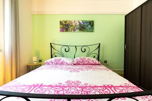 6 bedrooms, bed sheets - Simplistic Holiday Home in Rogoznica Near the Seabeach (Rogoznica)